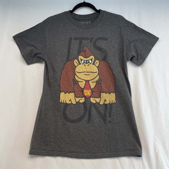 Donkey Kong Nintendo Graphic T-Shirt It’s On Gray Men’s Size Medium - Picture 1 of 9